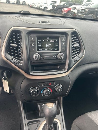 2017 Jeep Cherokee Sport