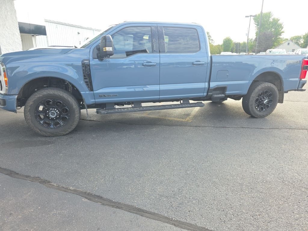 2023 Ford F-350SD Lariat