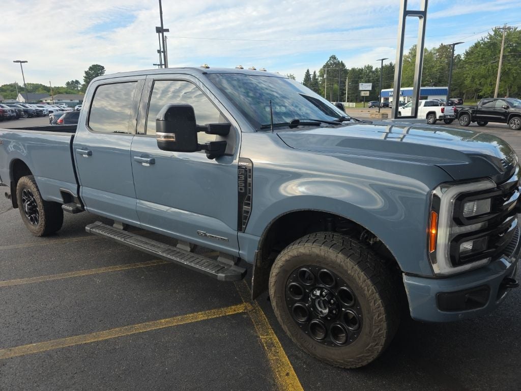 2023 Ford F-350SD Lariat