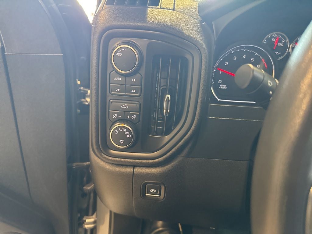 2021 Chevrolet Silverado 1500 Custom Trail Boss