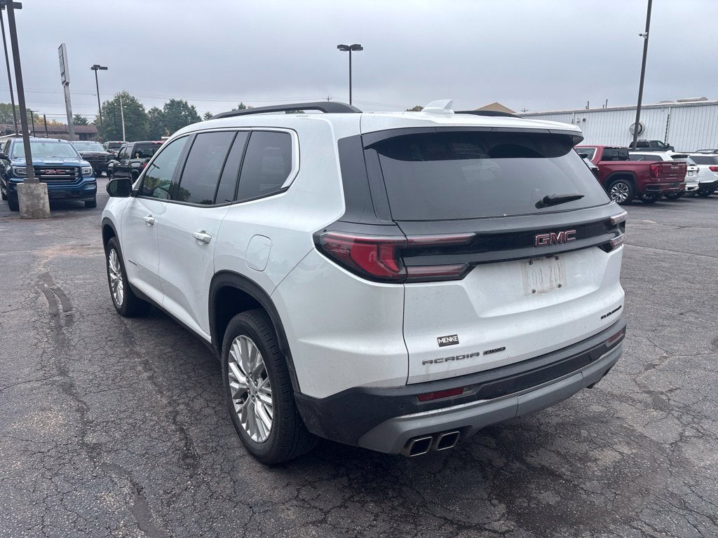 2024 GMC Acadia Elevation