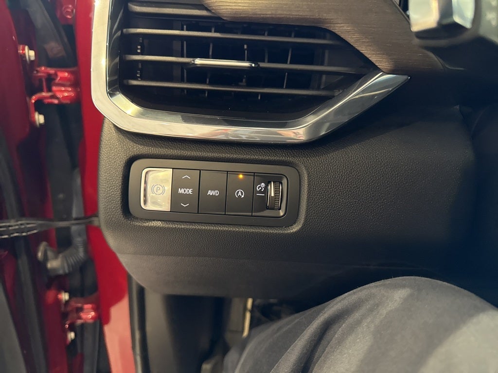 2024 GMC Acadia Denali