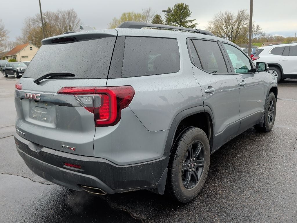 2023 GMC Acadia AT4