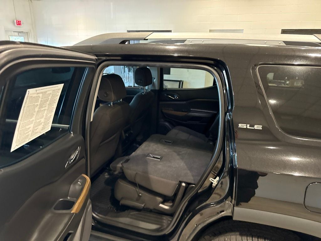 2017 GMC Acadia SLE-2