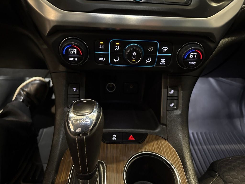2017 GMC Acadia SLE-2