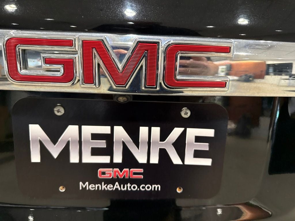 2017 GMC Acadia SLE-2