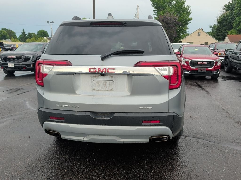 2023 GMC Acadia SLT