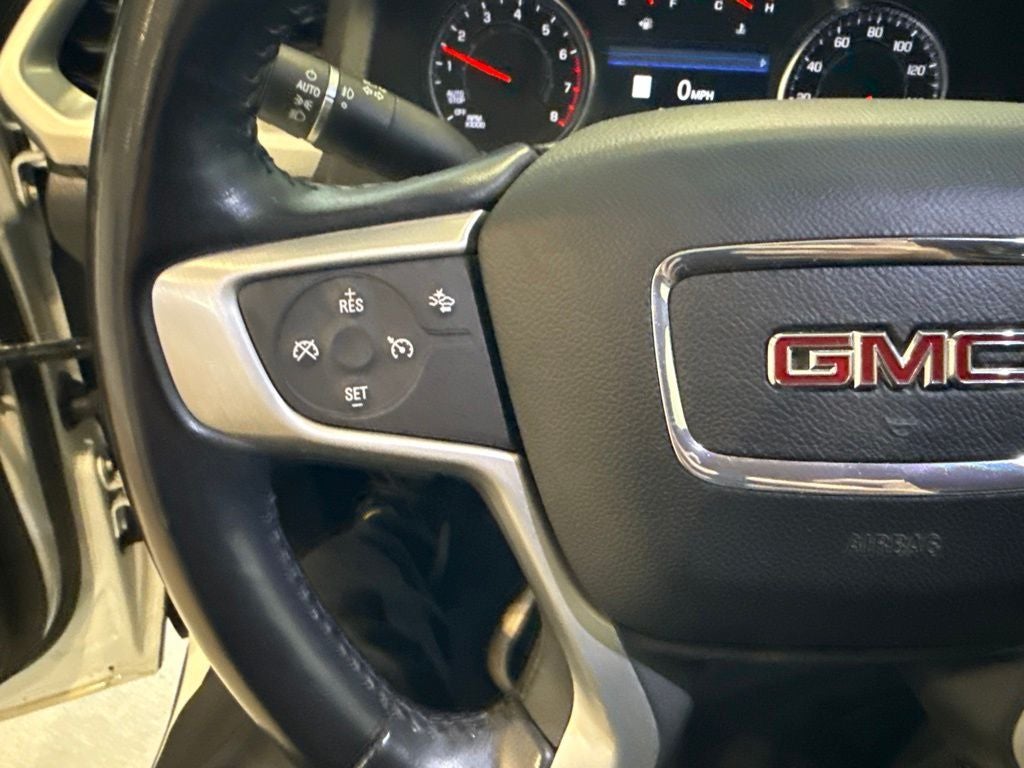 2021 GMC Acadia SLT