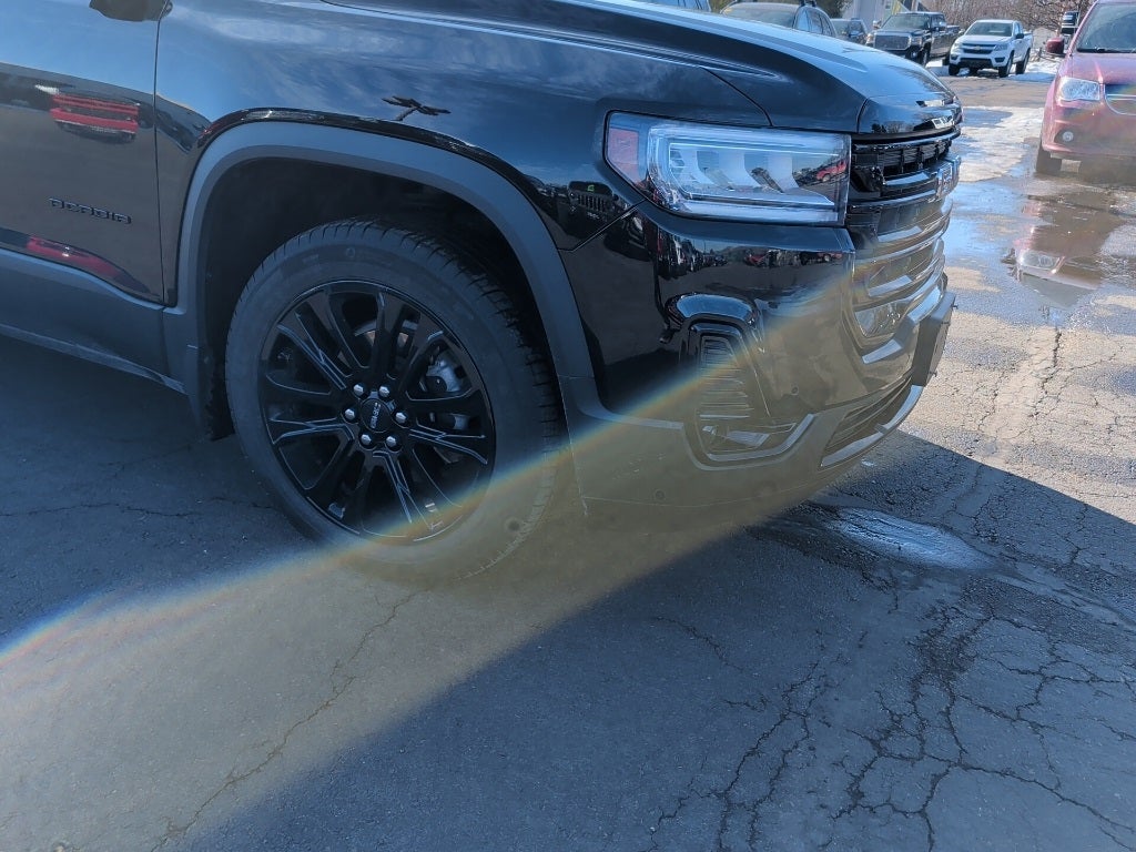 2023 GMC Acadia SLT