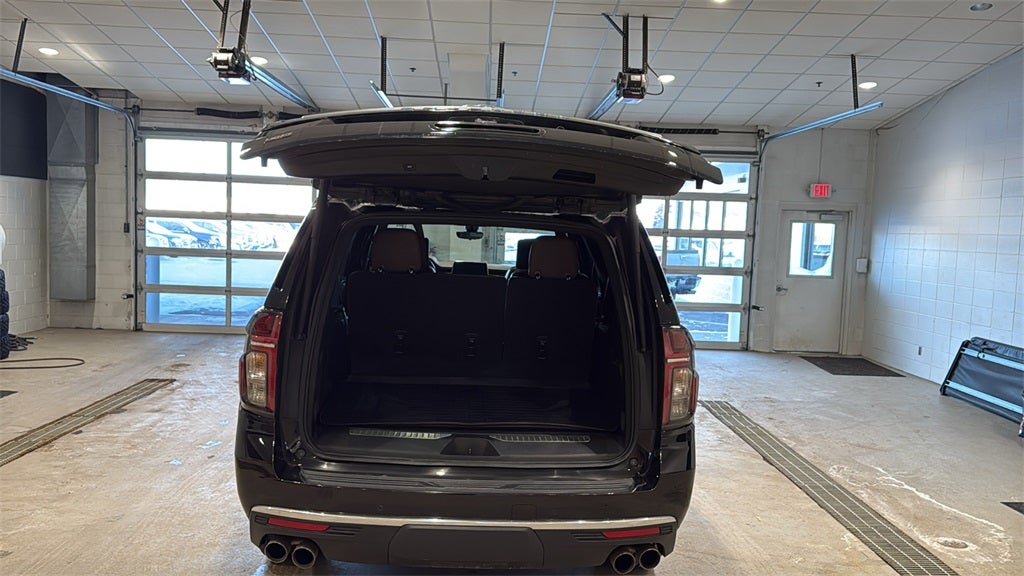 2022 Chevrolet Suburban High Country