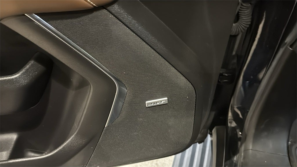 2022 Chevrolet Suburban High Country