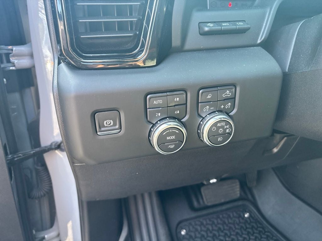 2024 GMC Sierra 2500HD AT4