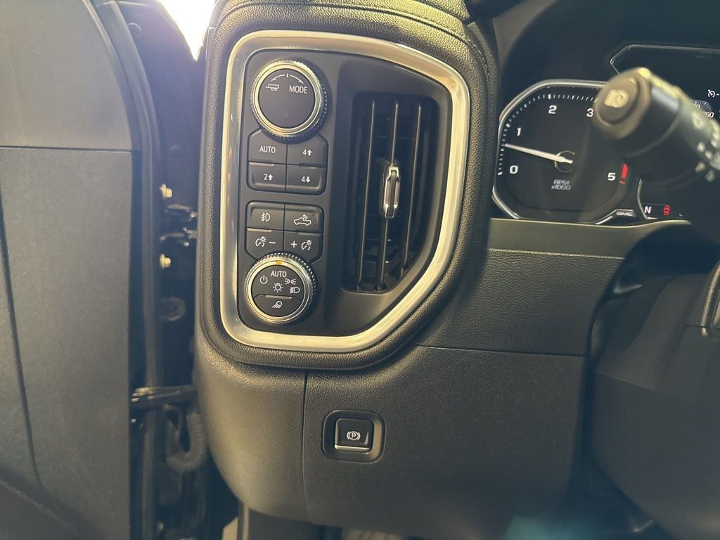 2023 GMC Sierra 2500HD Denali