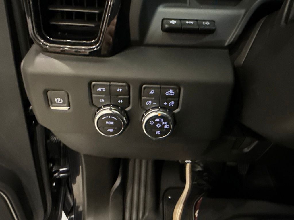 2024 GMC Sierra 3500HD AT4