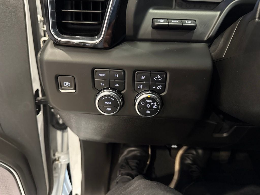 2024 GMC Sierra 3500HD Denali