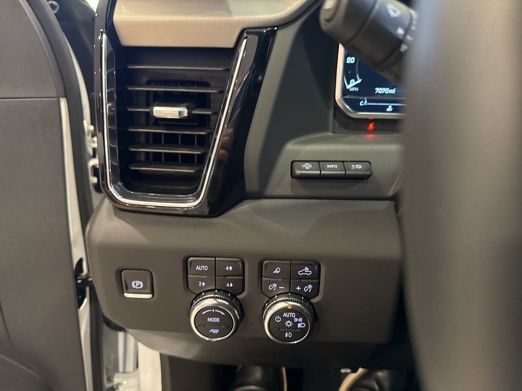 2025 GMC Sierra 3500HD Denali