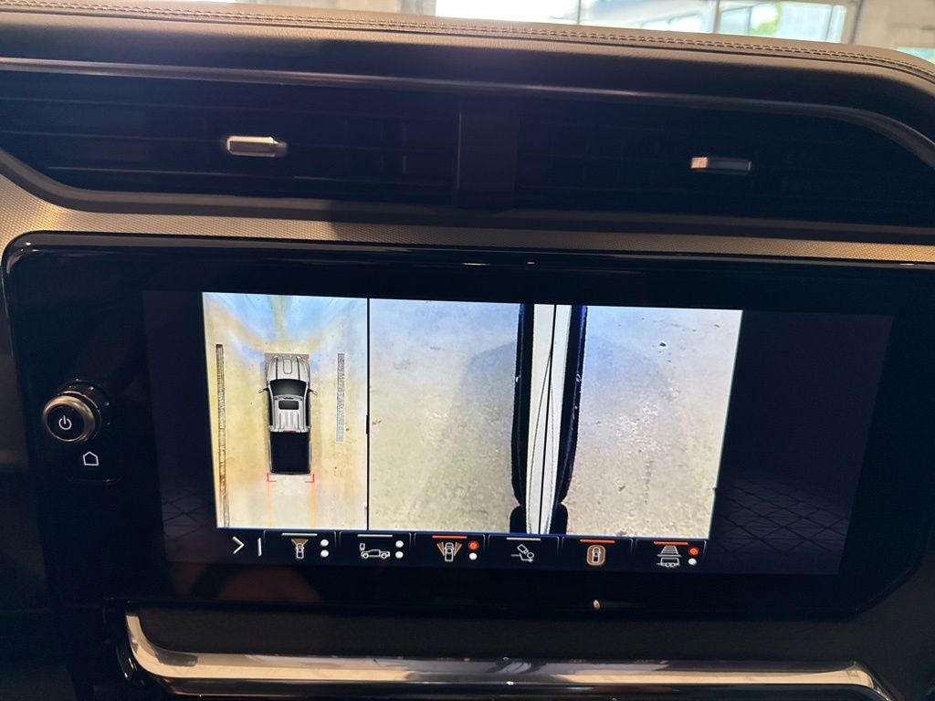 2025 GMC Sierra 3500HD Denali