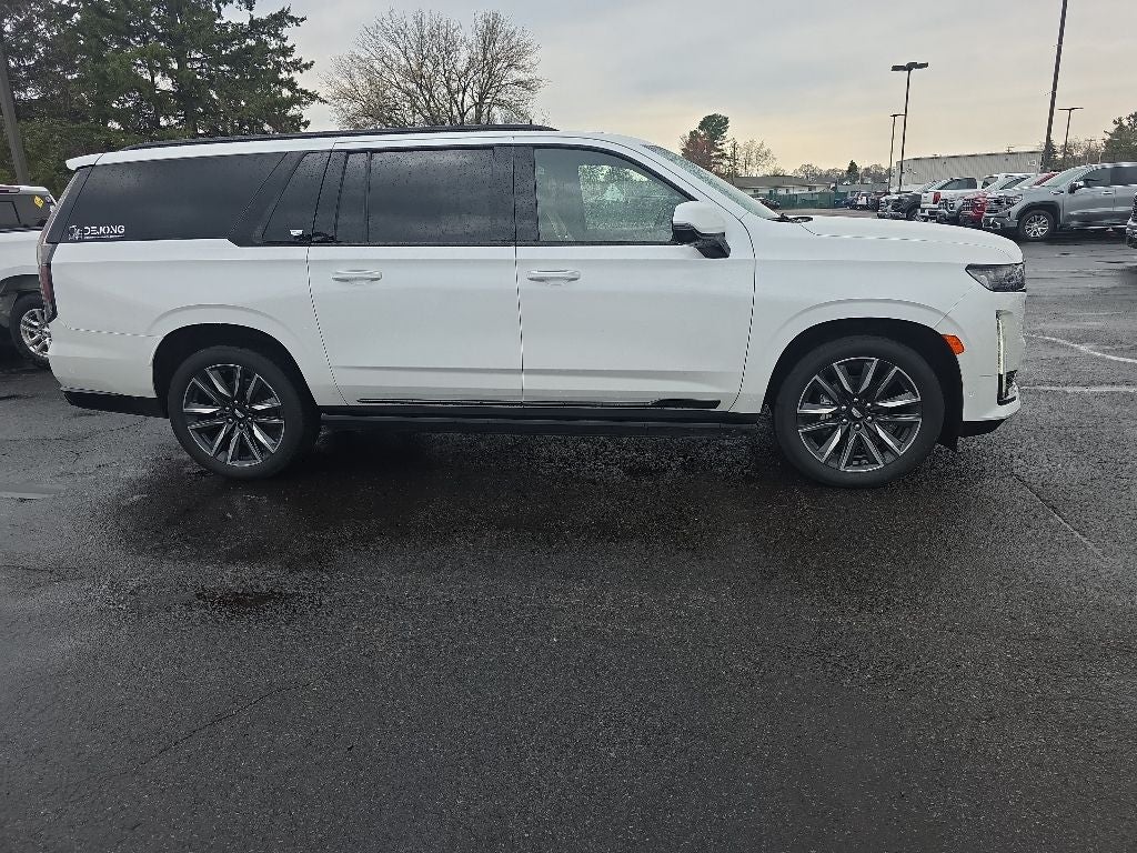 2023 Cadillac Escalade ESV Sport