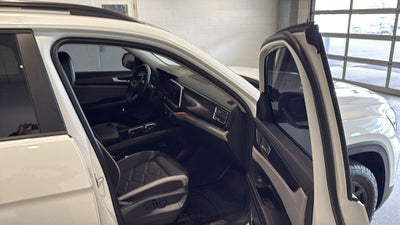 2024 Volkswagen Atlas 2.0T Peak Edition SEL