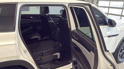 2024 Volkswagen Atlas 2.0T Peak Edition SEL