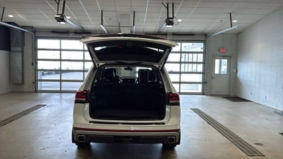 2024 Volkswagen Atlas 2.0T Peak Edition SEL