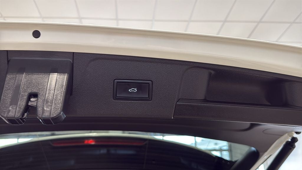 2024 Volkswagen Atlas 2.0T Peak Edition SEL