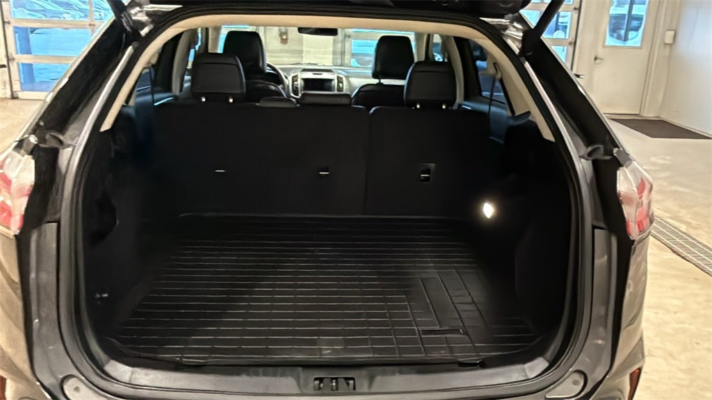 2020 Ford Edge Titanium