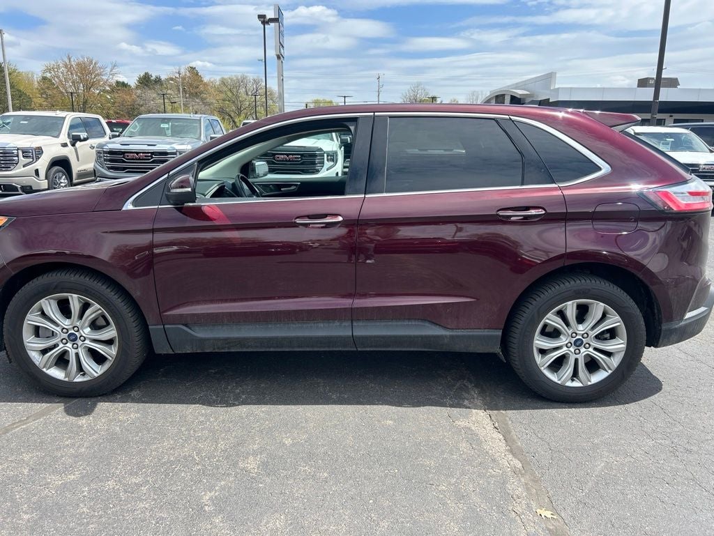 2022 Ford Edge Titanium