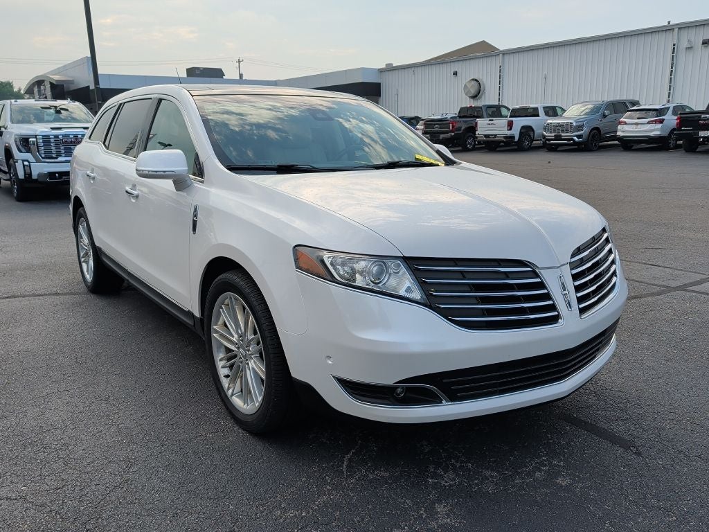 2018 Lincoln MKT Reserve