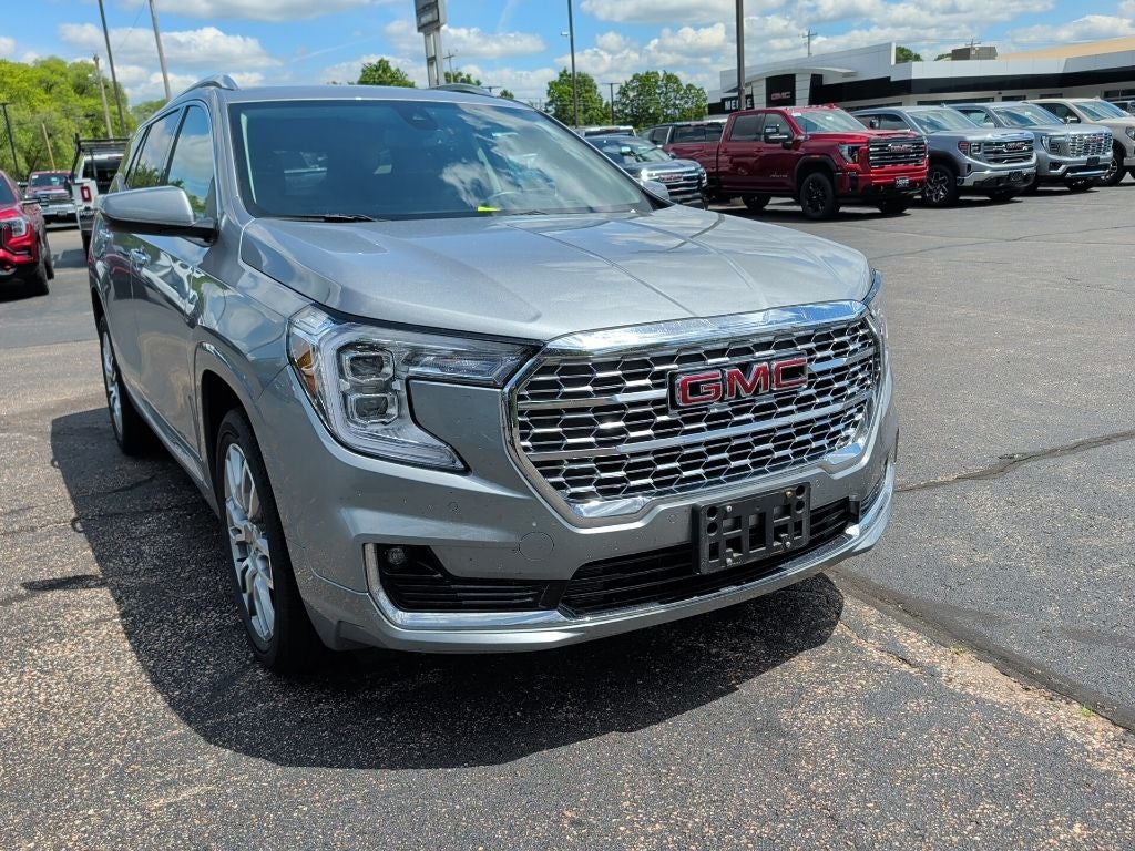 2023 GMC Terrain Denali