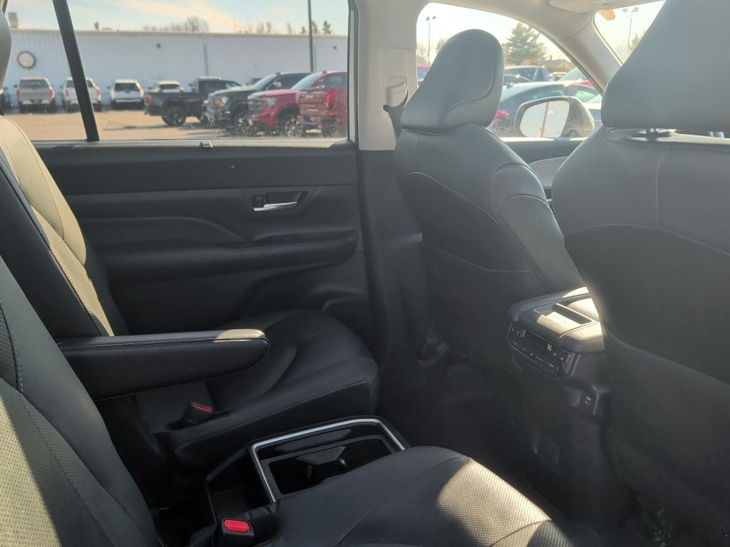 2024 Toyota Grand Highlander Platinum