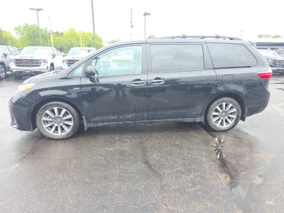 2020 Toyota Sienna XLE 7 Passenger