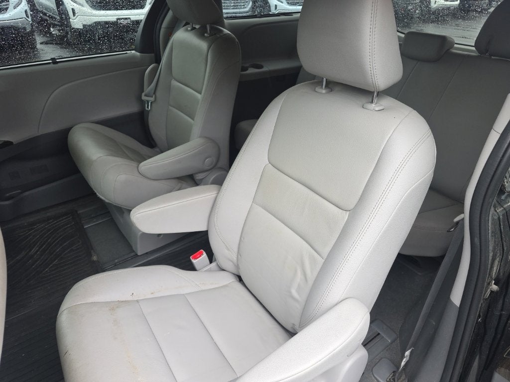 2020 Toyota Sienna XLE 7 Passenger