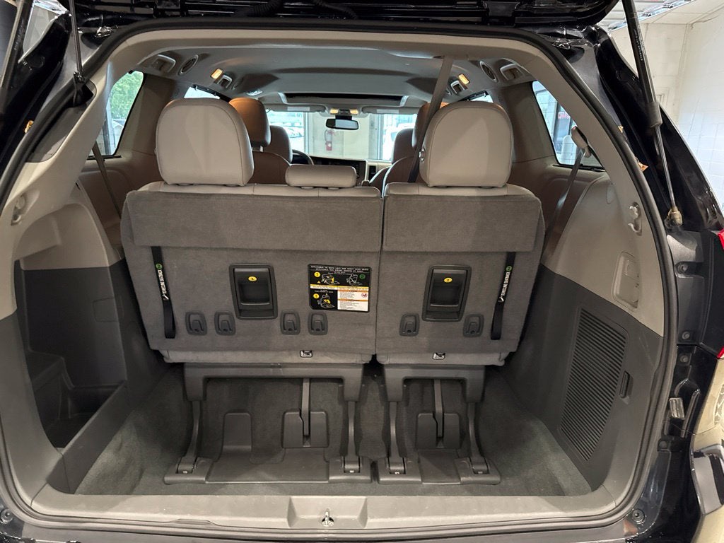 2020 Toyota Sienna XLE 7 Passenger