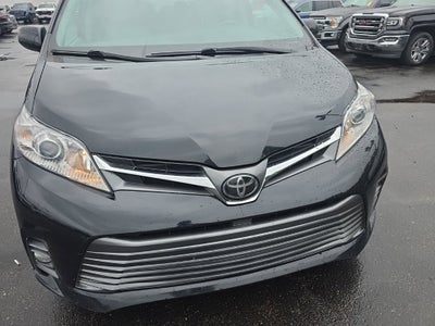 2020 Toyota Sienna XLE 7 Passenger