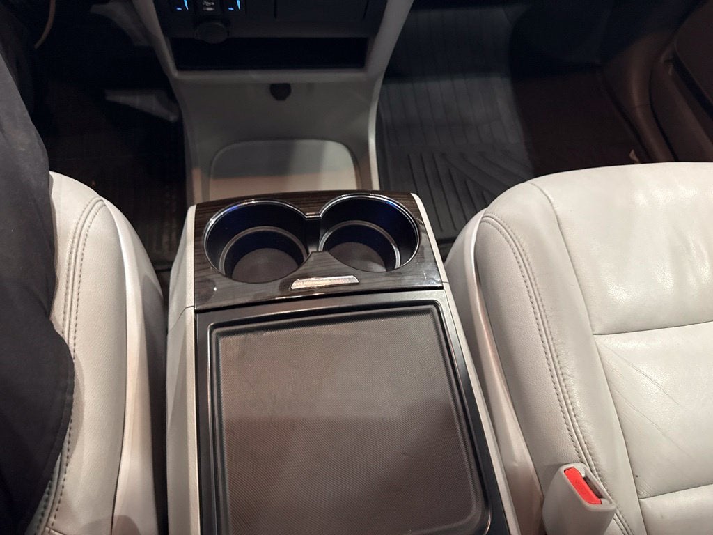 2020 Toyota Sienna XLE 7 Passenger