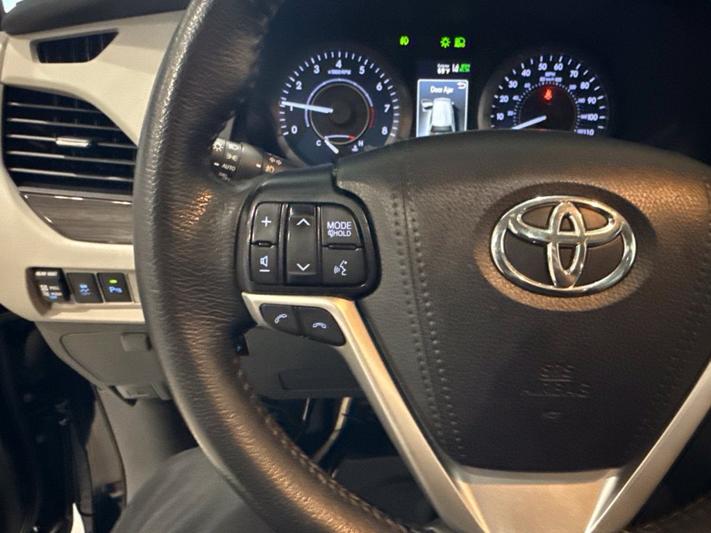 2020 Toyota Sienna XLE 7 Passenger