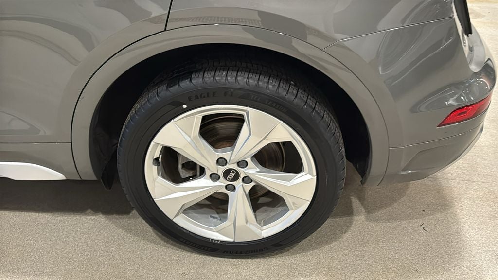 2023 Audi Q5 45 S line Premium quattro