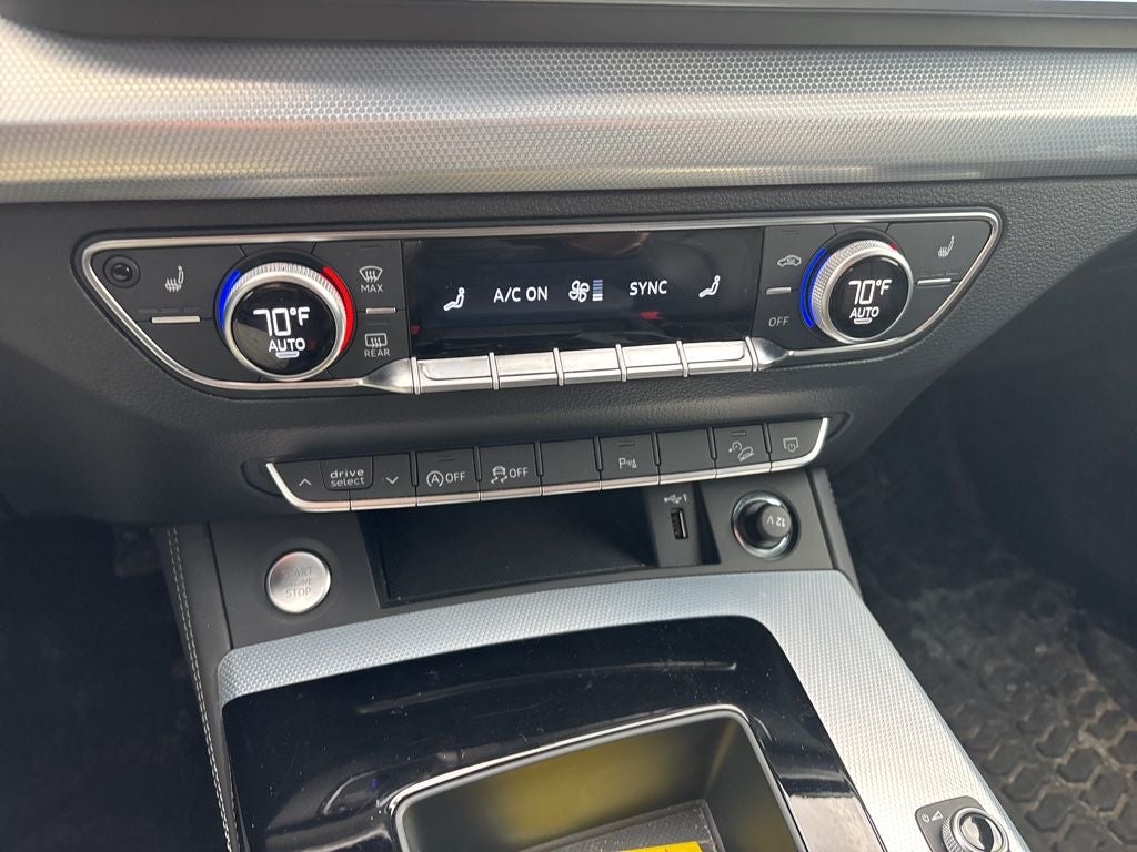 2024 Audi Q5 45 S line Premium quattro